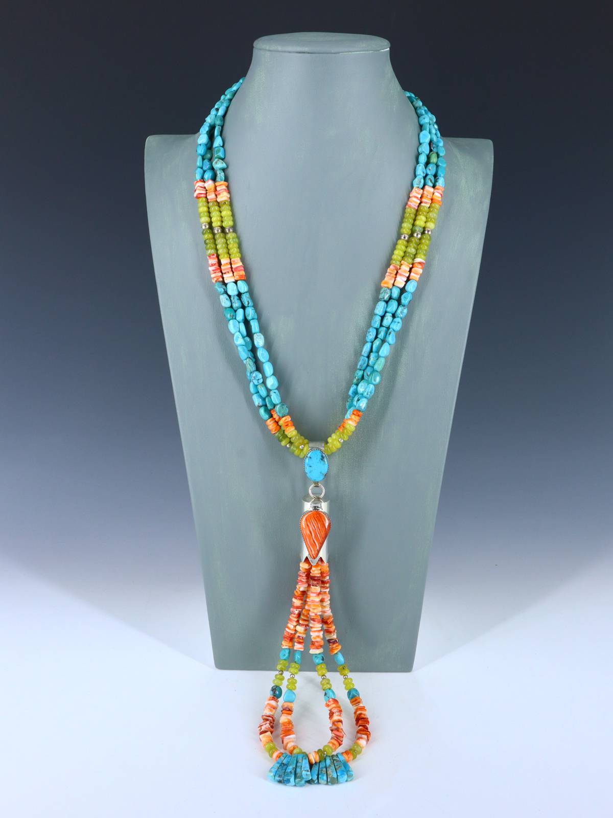 Collier Jocla à trois brins turquoise et corail pomme de Saint-Domingue