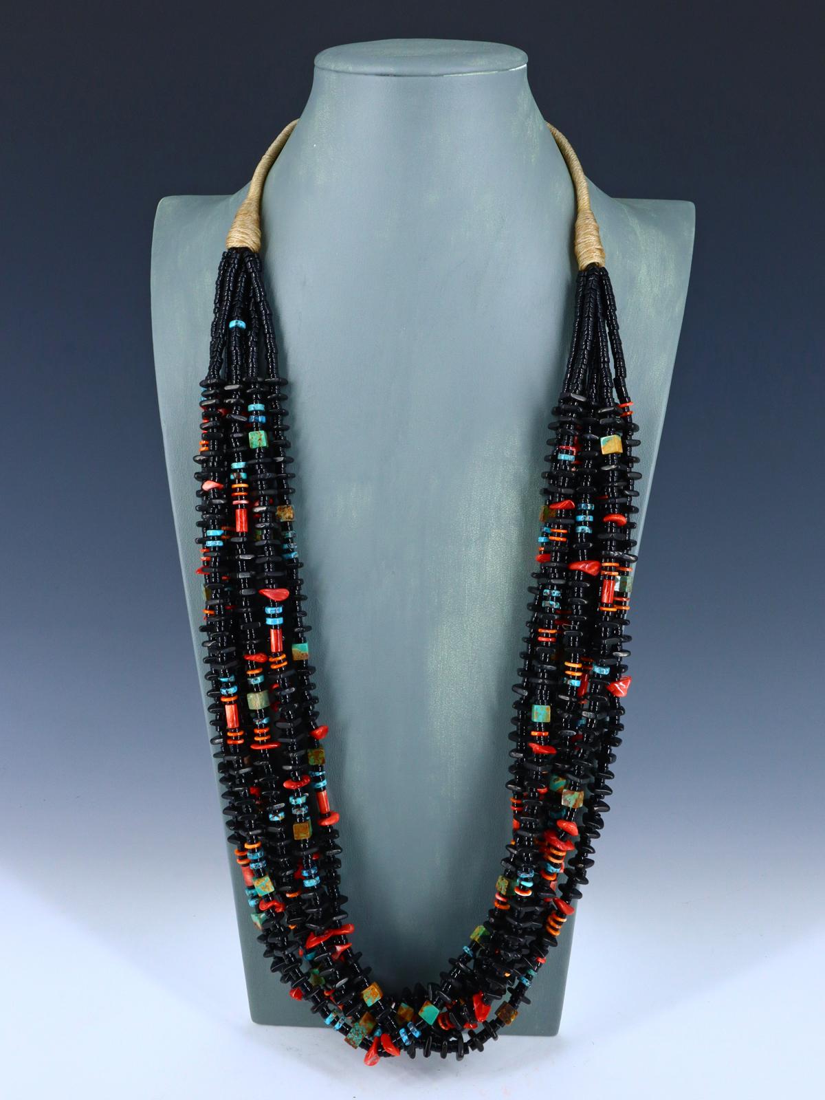 Bijoux amérindiens Collier à six brins turquoise et huître épineuse