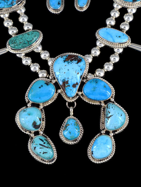 Ensemble de colliers amérindiens en argent sterling Kingman Turquoise Squash Blossom