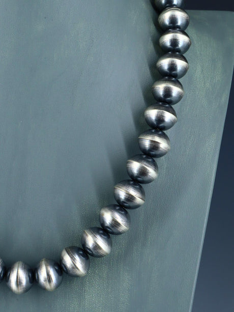 21" Native American Jewelry Sterling Silver Navajo Beaded Necklace