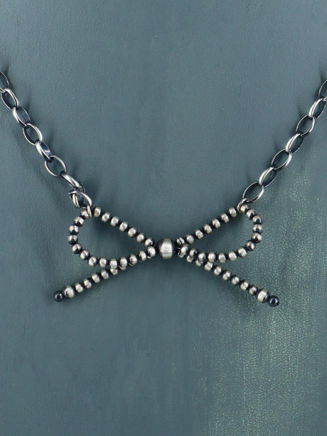 Collier de perles en argent sterling à brin unique de bijoux Navajo de 19 po