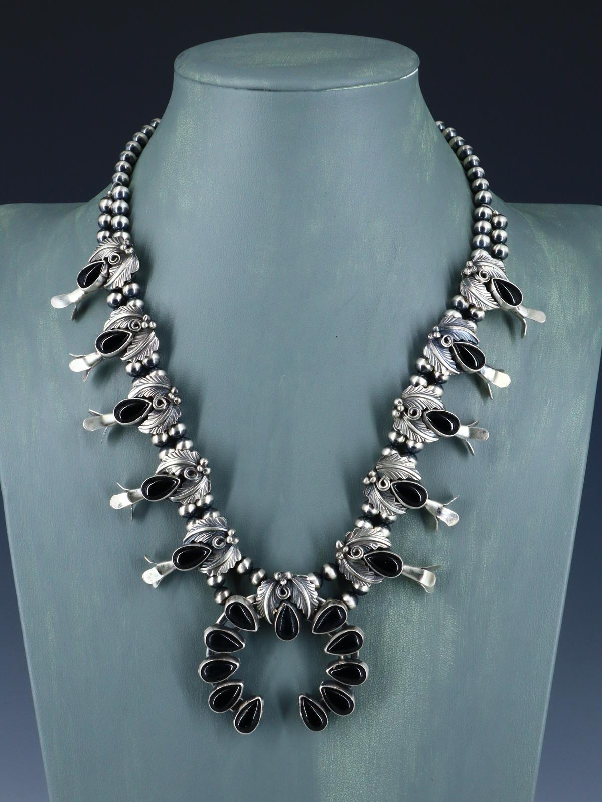 Collar de flor de calabaza de plata de ley Navajo Bumblebee Jasper