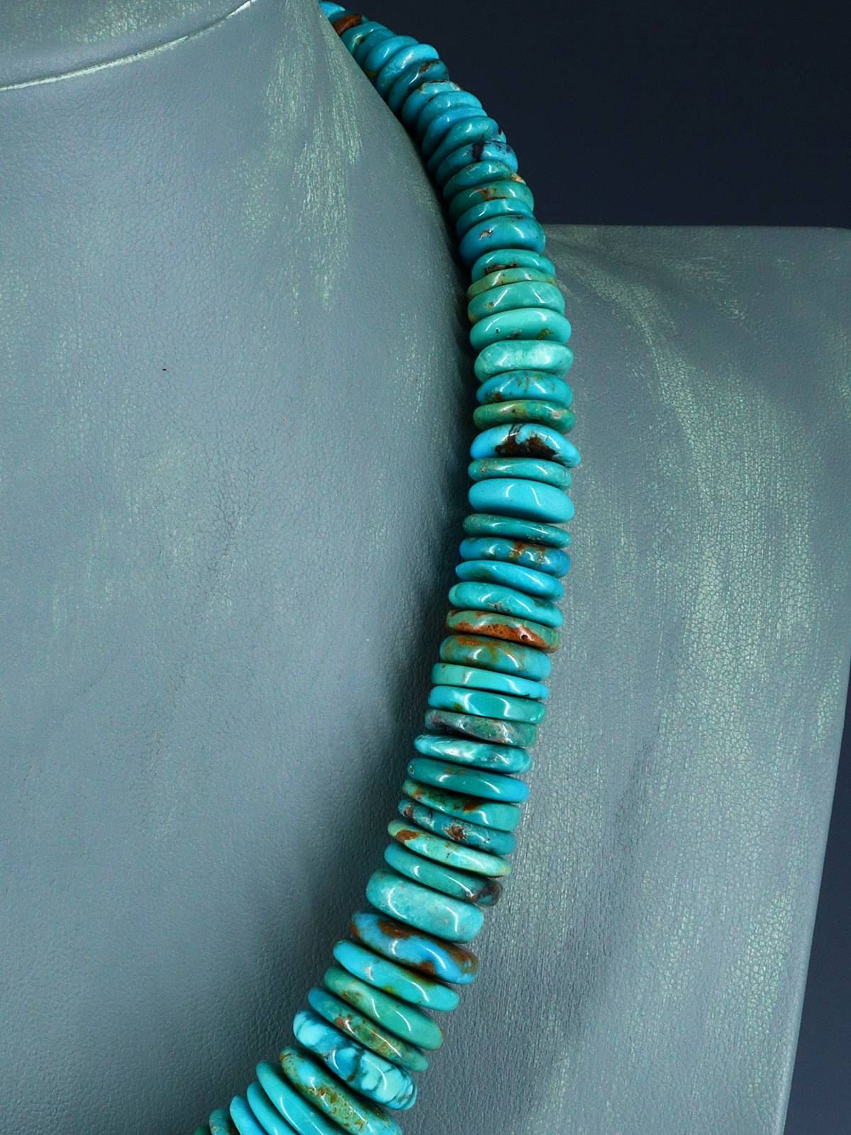 19" Navajo Single Strand Graduated Turquoise Disc Necklace - PuebloDirect.com