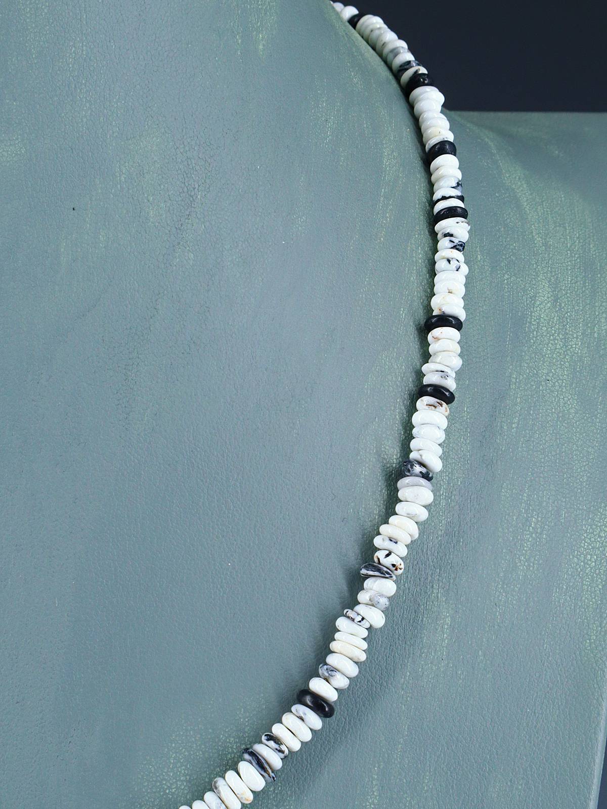 20" Native American White Buffalo Single Strand Necklace