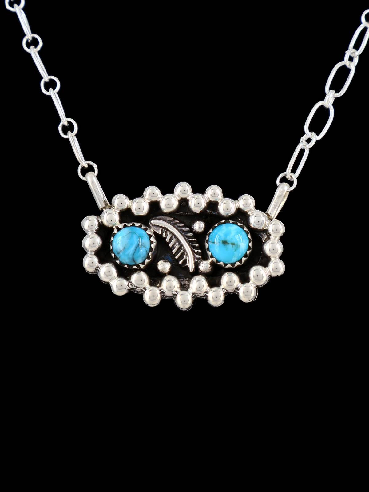 Collier de figurine Yei avec incrustation de turquoise incrusté de Zuni
