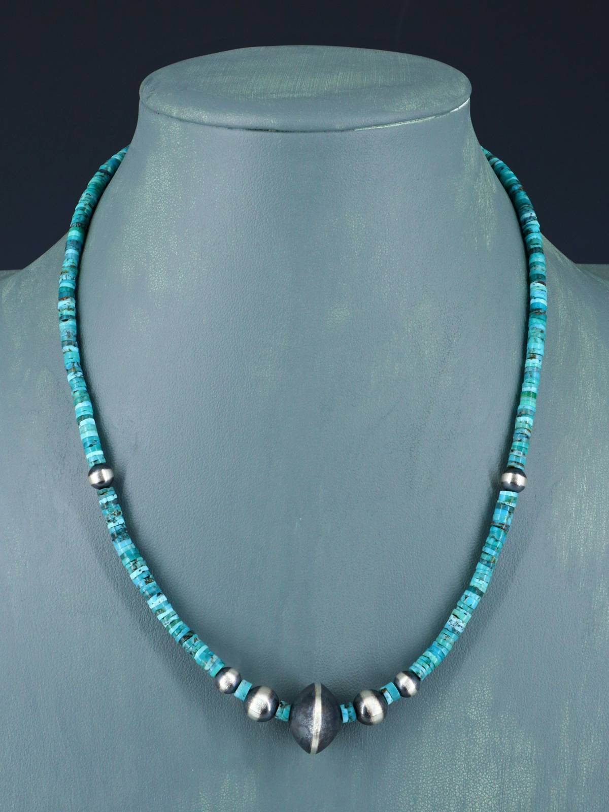 Collier amérindien de perles turquoise et argent