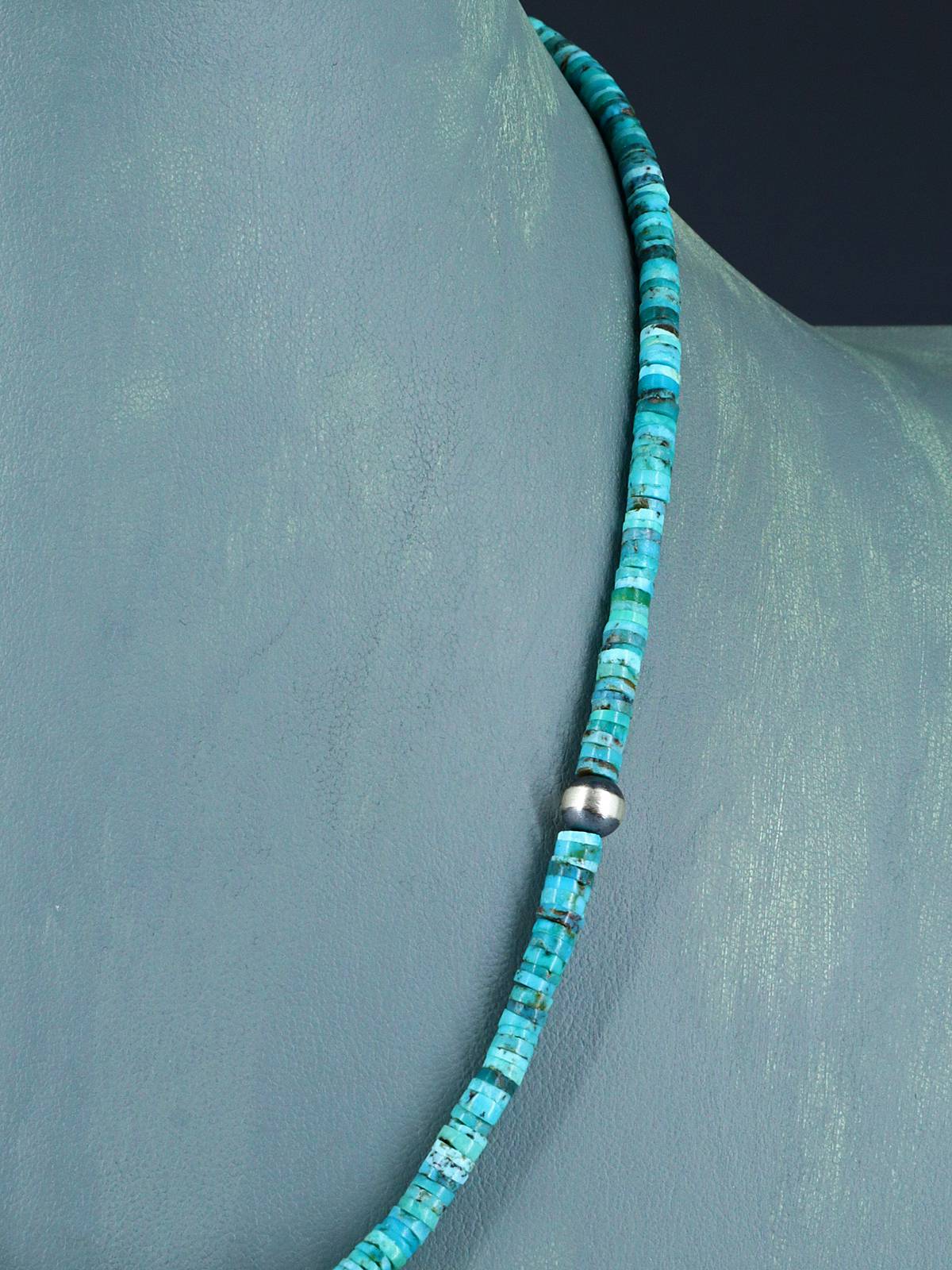 Collier amérindien de perles turquoise et argent
