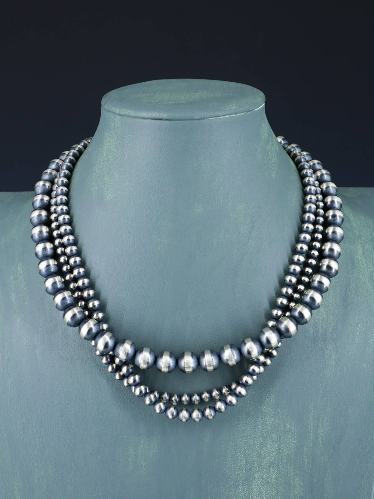 Collier de perles en argent sterling à brin unique de bijoux Navajo de 20 po