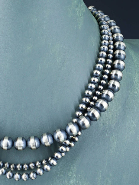 Collar de cuentas de plata de ley de una sola hebra de joyería Navajo de 20"