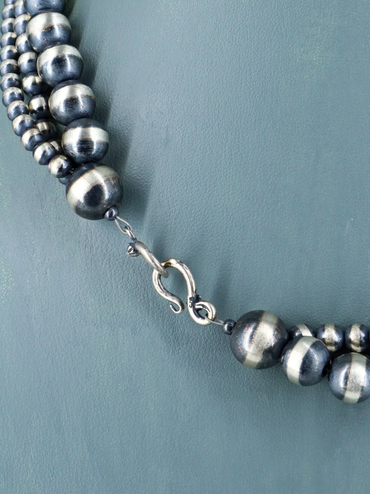 Collier de perles en argent sterling à brin unique de bijoux Navajo de 20 po
