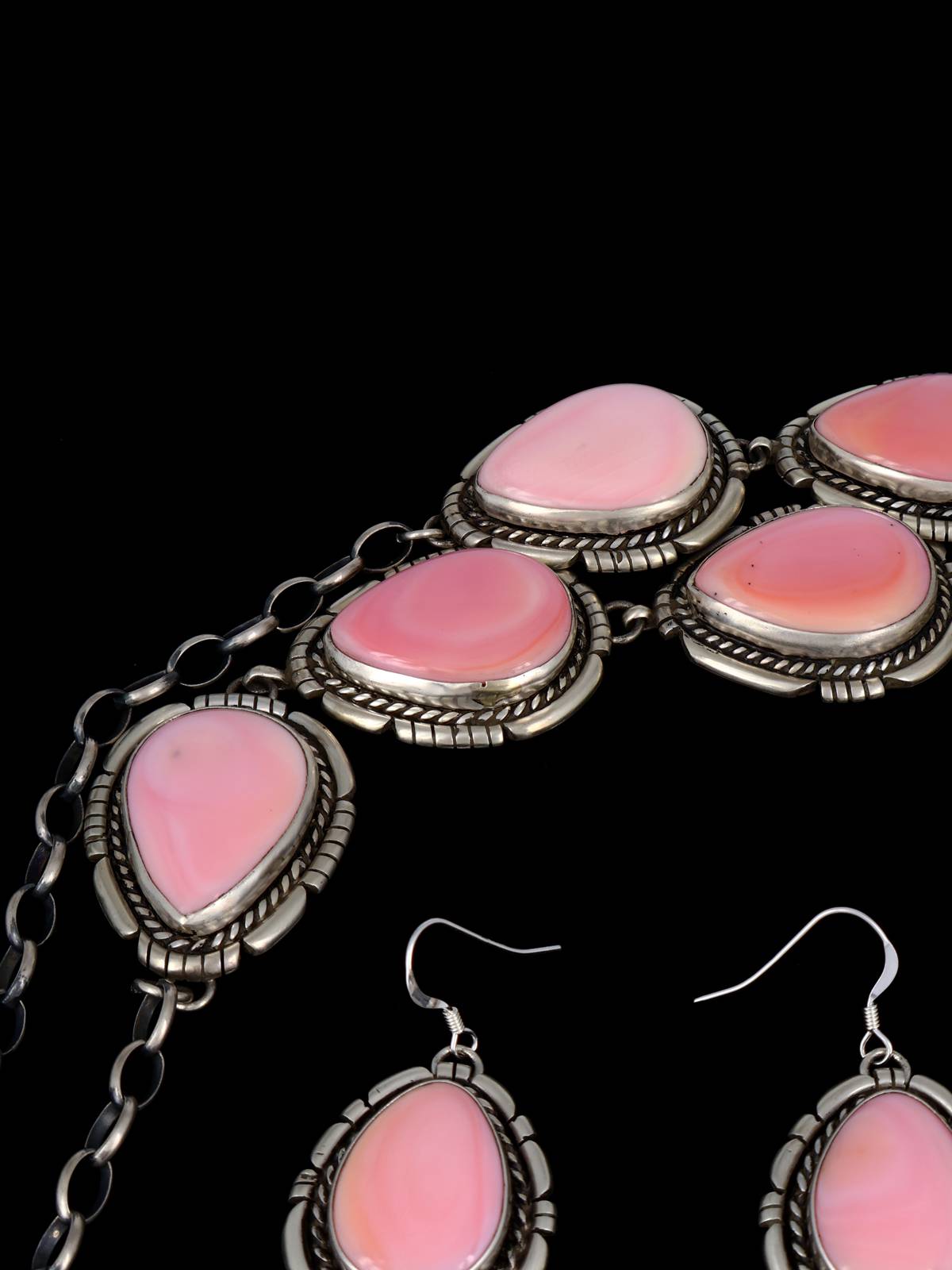 Native American Pink Conch Lariat Necklace and Earring Set