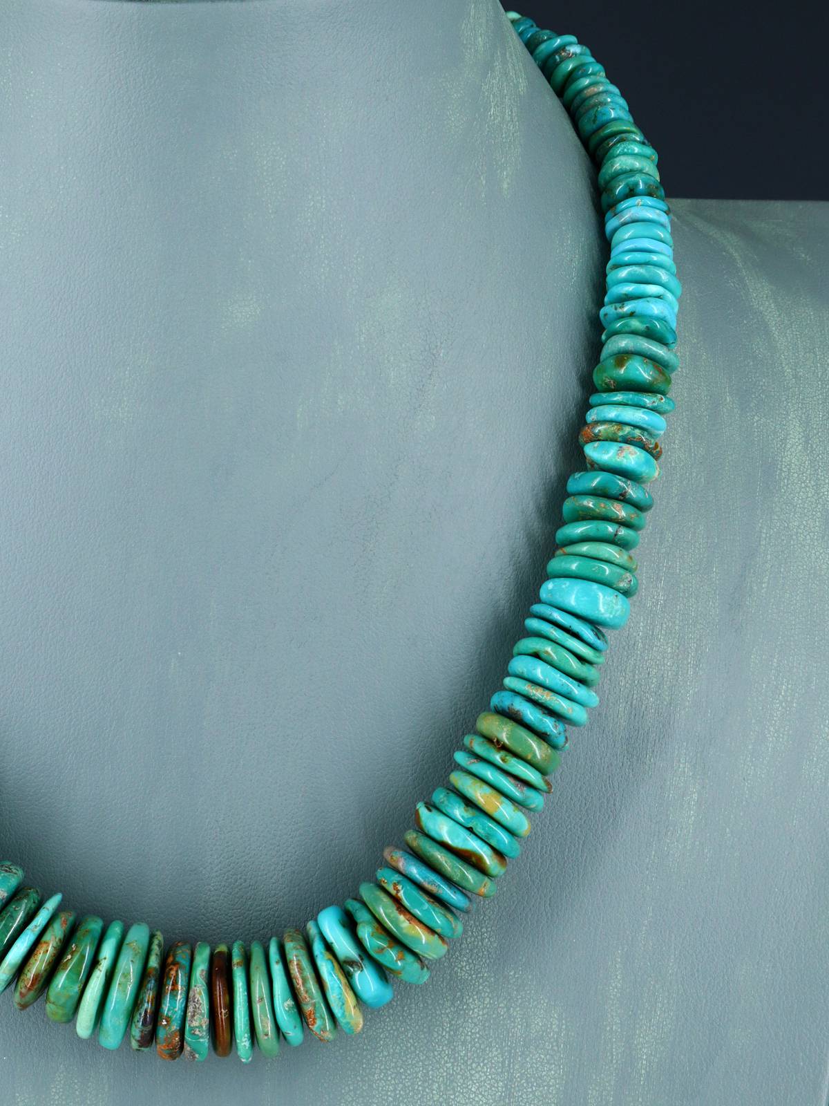 19" Navajo Single Strand Graduated Turquoise Disc Necklace