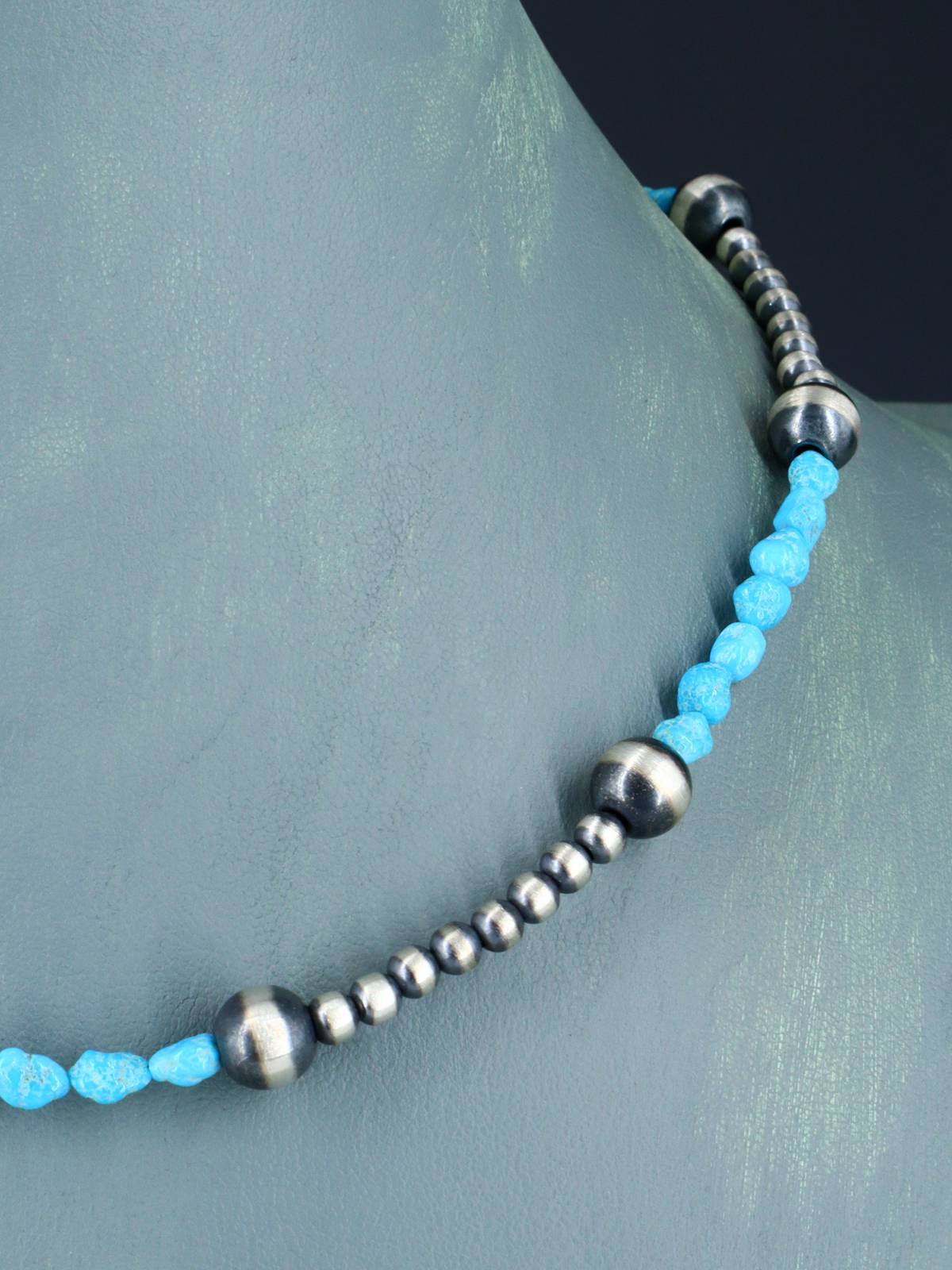 Collier amérindien de perles turquoise et argent
