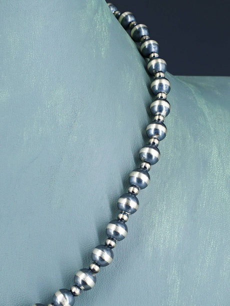 Collar de cuentas de plata de ley de una sola hebra de joyería Navajo de 18.0 in