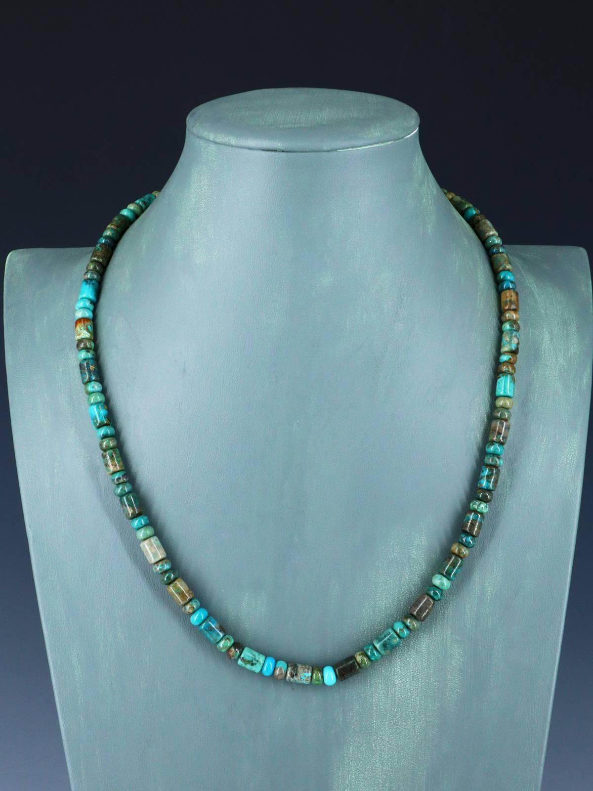 Collier turquoise à brin unique de bijoux amérindiens de 24 pouces