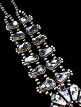 Conjunto de collar de flor de calabaza de plata de ley de búfalo blanco natural navajo