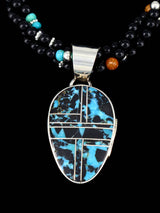 Collar con colgante de oso reversible con incrustaciones de búfalo blanco navajo