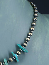 Collier amérindien de pépites turquoise et de perles d’argent