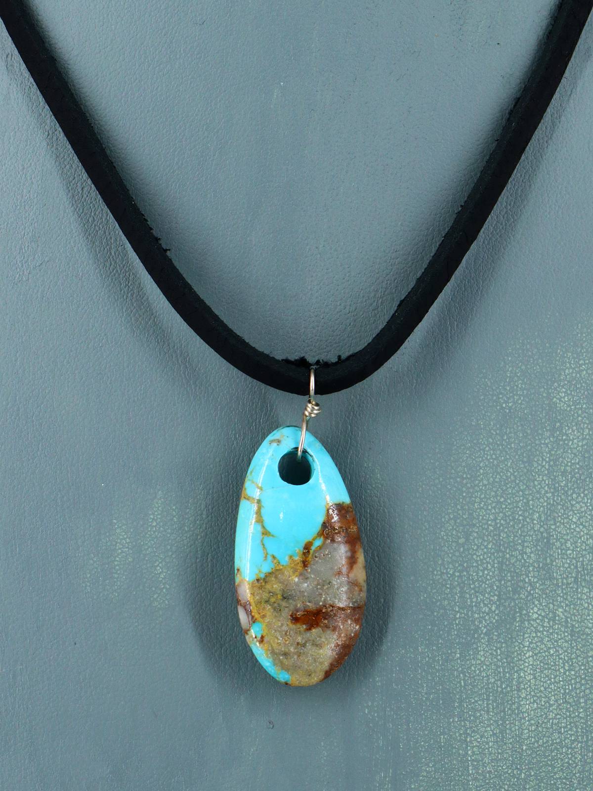 Collier de cordon ras du cou à languette de larme turquoise