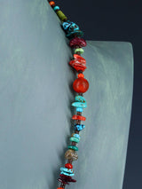 Collar de tesoro de coral de manzana de una sola hebra de nativos americanos