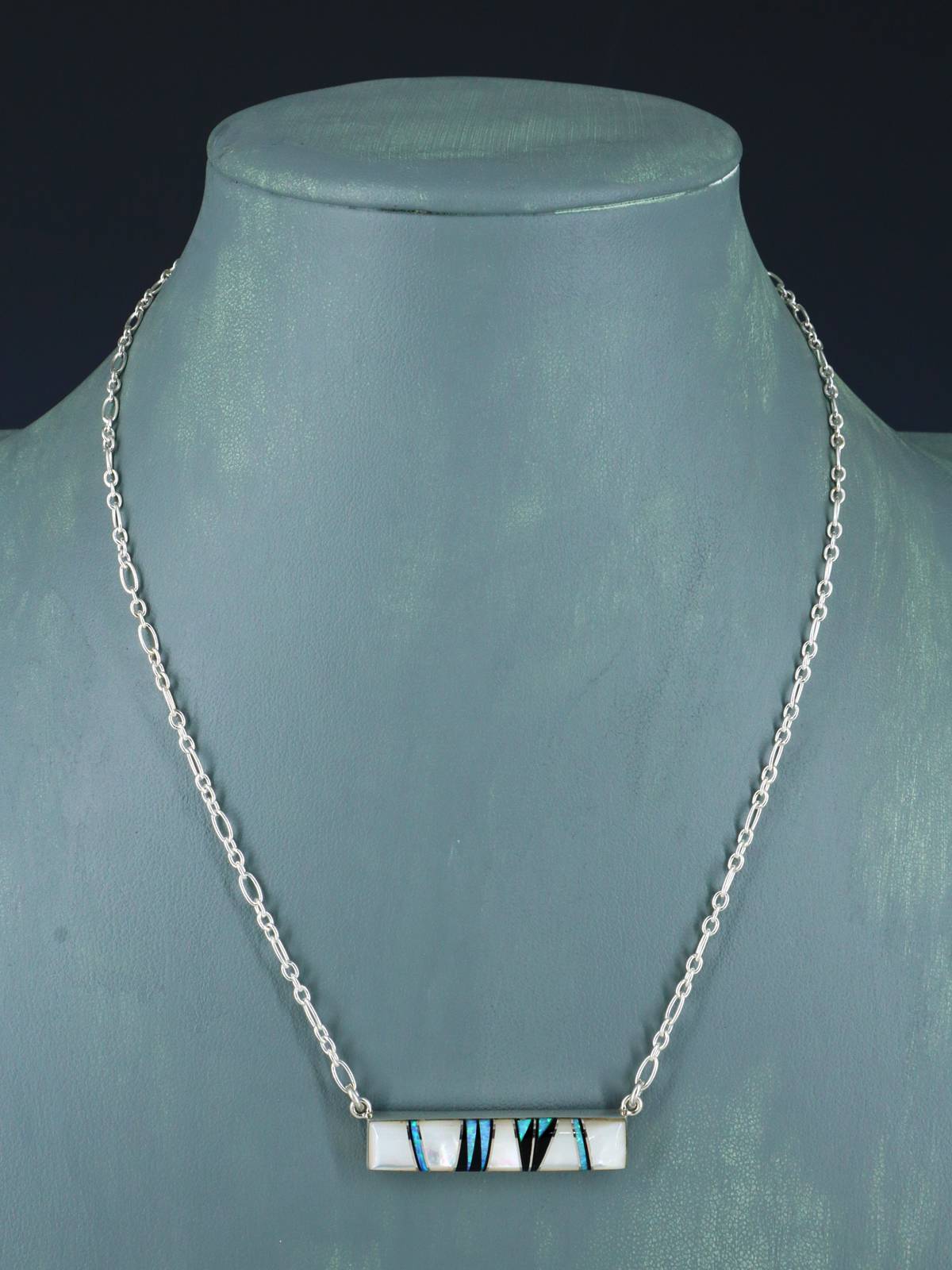 Collar con incrustaciones navajo de múltiples piedras de joyería nativa americana