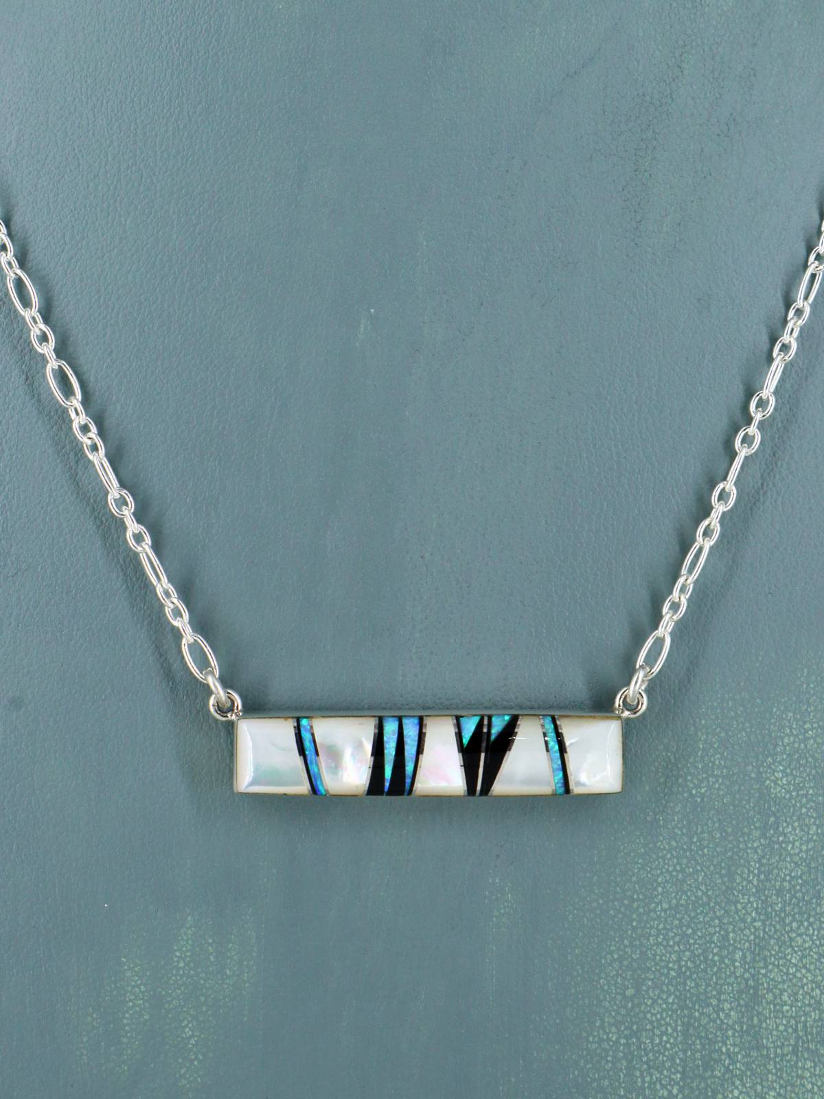 Collar con incrustaciones navajo de múltiples piedras de joyería nativa americana