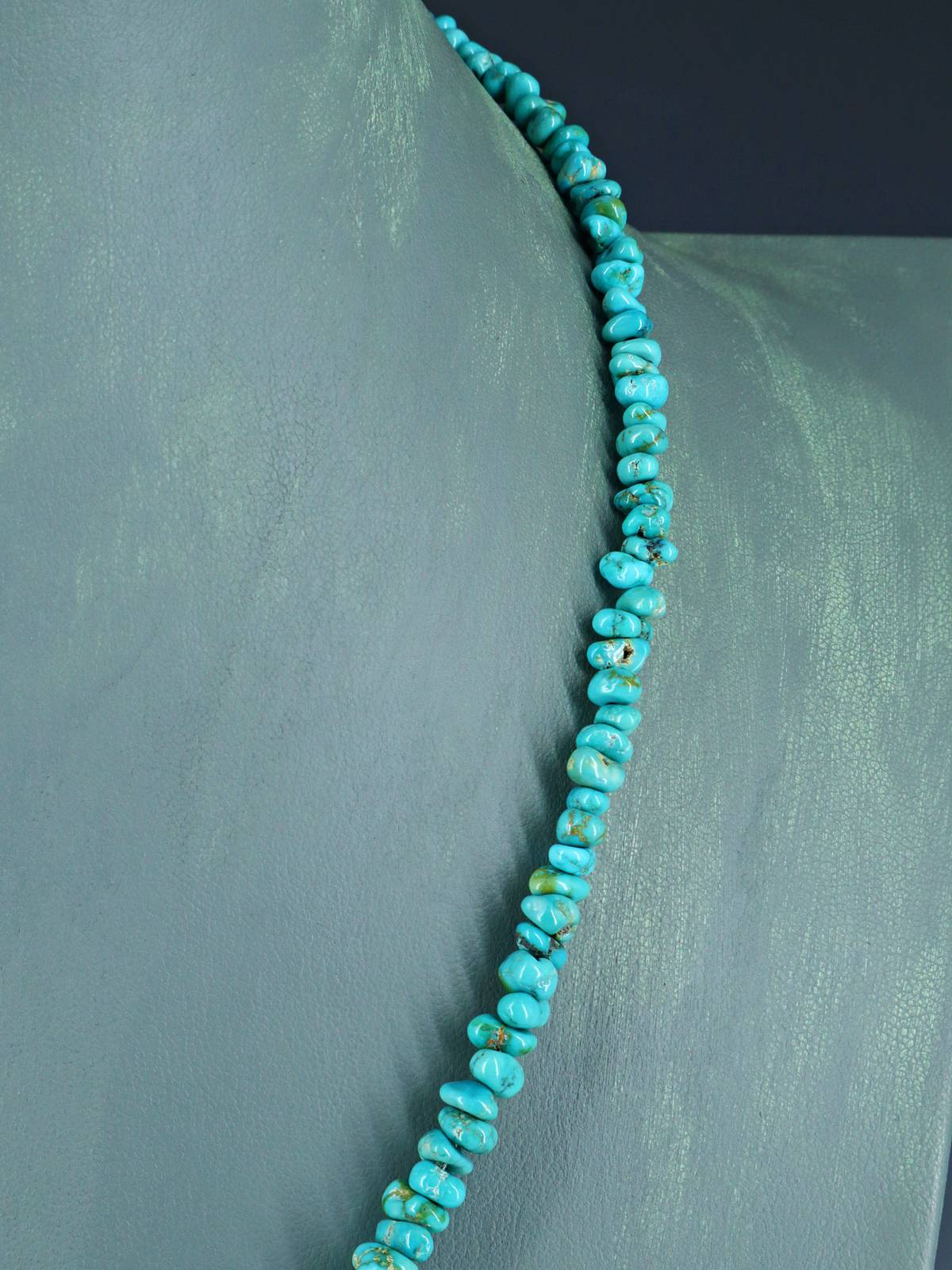 20" Navajo Single Strand Natural Lone Mountain Turquoise Necklace