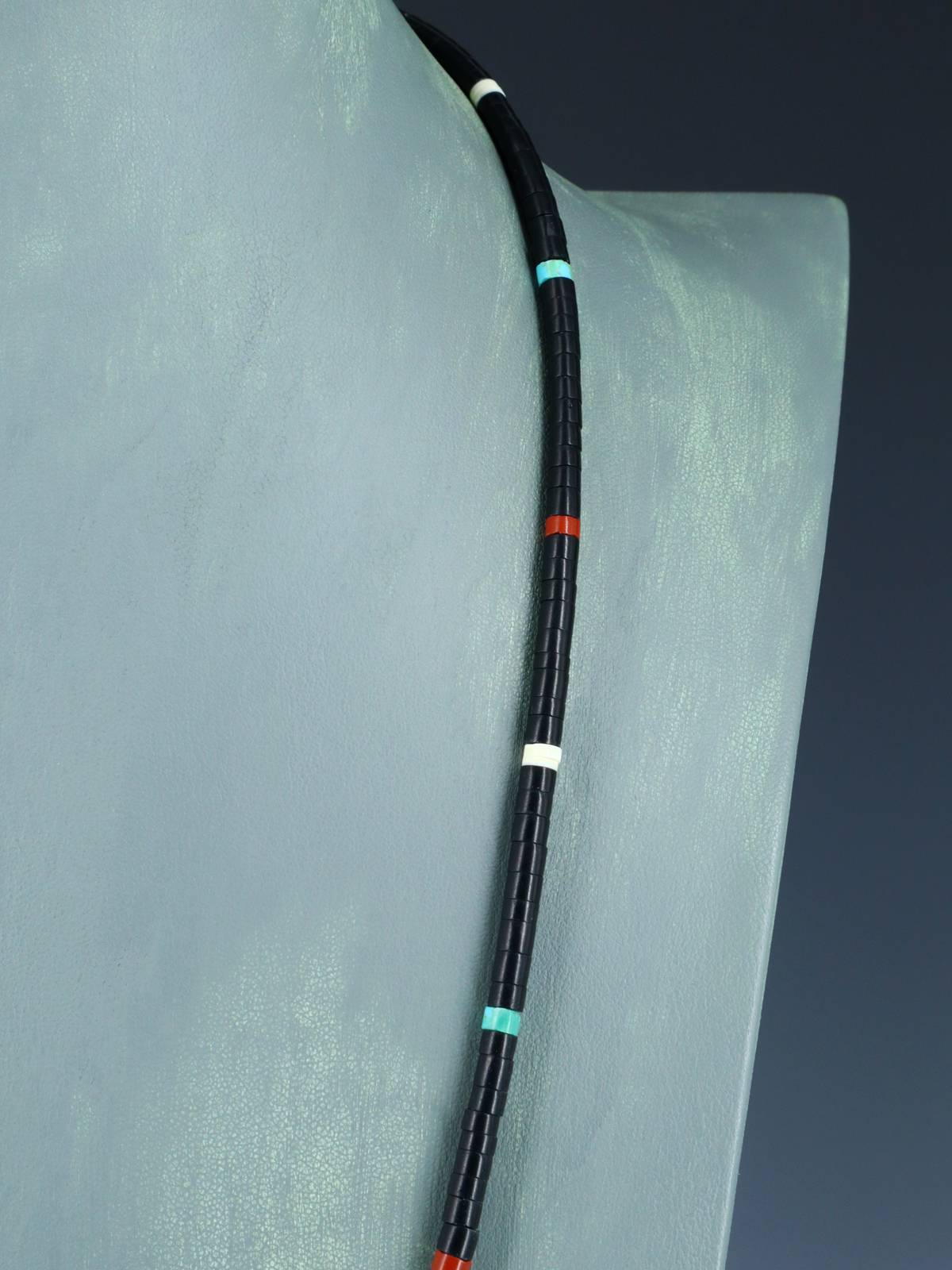 Collar de concha y turquesa de nativo americano de 18"