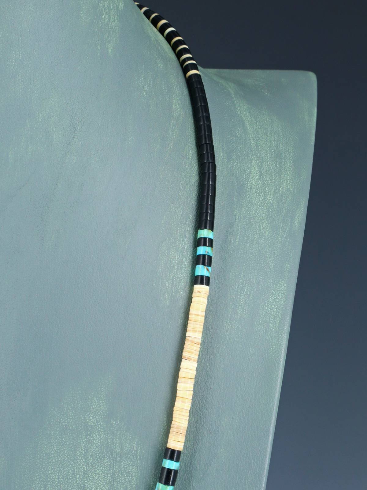 Collar de concha y turquesa de nativo americano de 18"