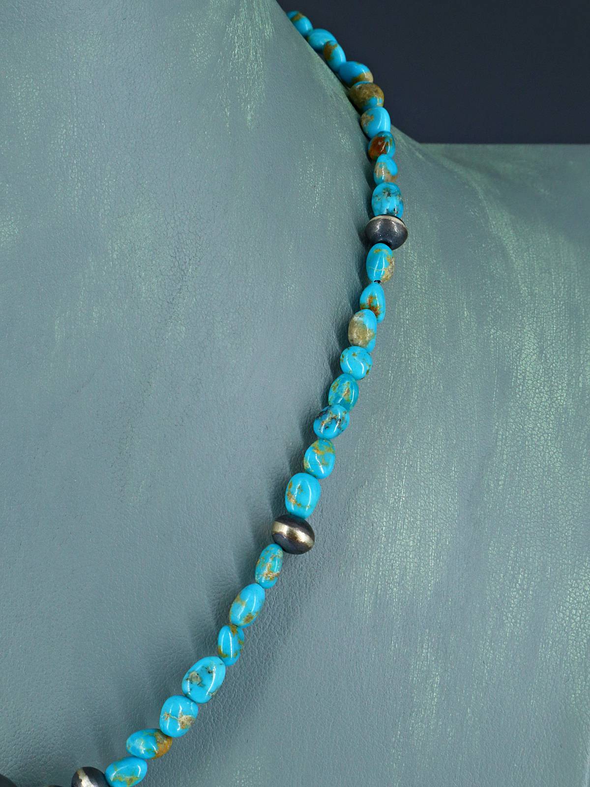 Collier amérindien de perles turquoise et argent