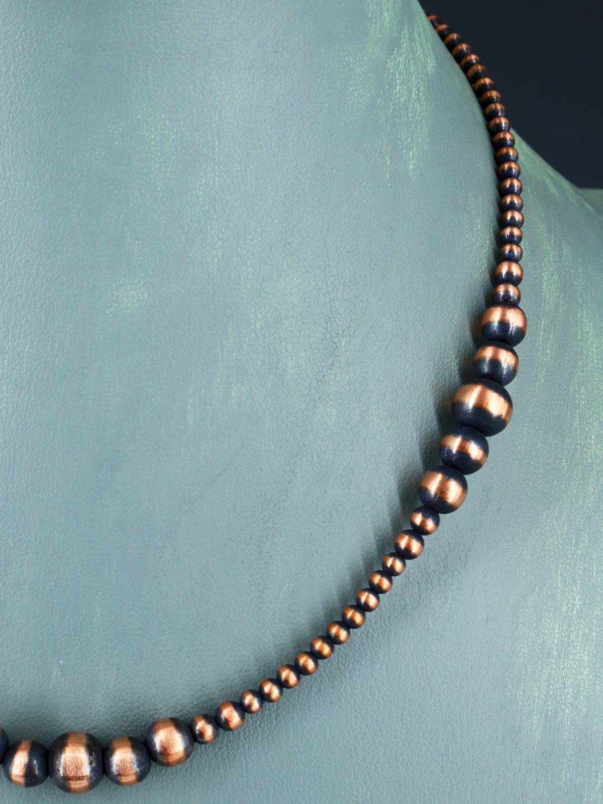 Collar de cuentas de plata de ley de una sola hebra de joyería Navajo de 18.0 in