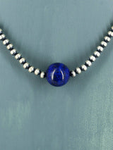 Collar de cuentas de plata y lapislázuli nativo americano