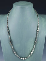 Collier de perles en argent sterling à brin unique de bijoux Navajo de 18 po