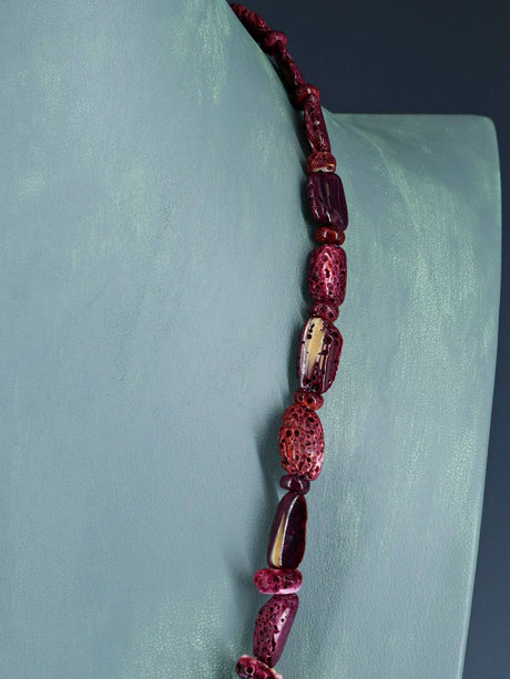 Native American Santo Domingo Single Strand Spiny Oyster Necklace