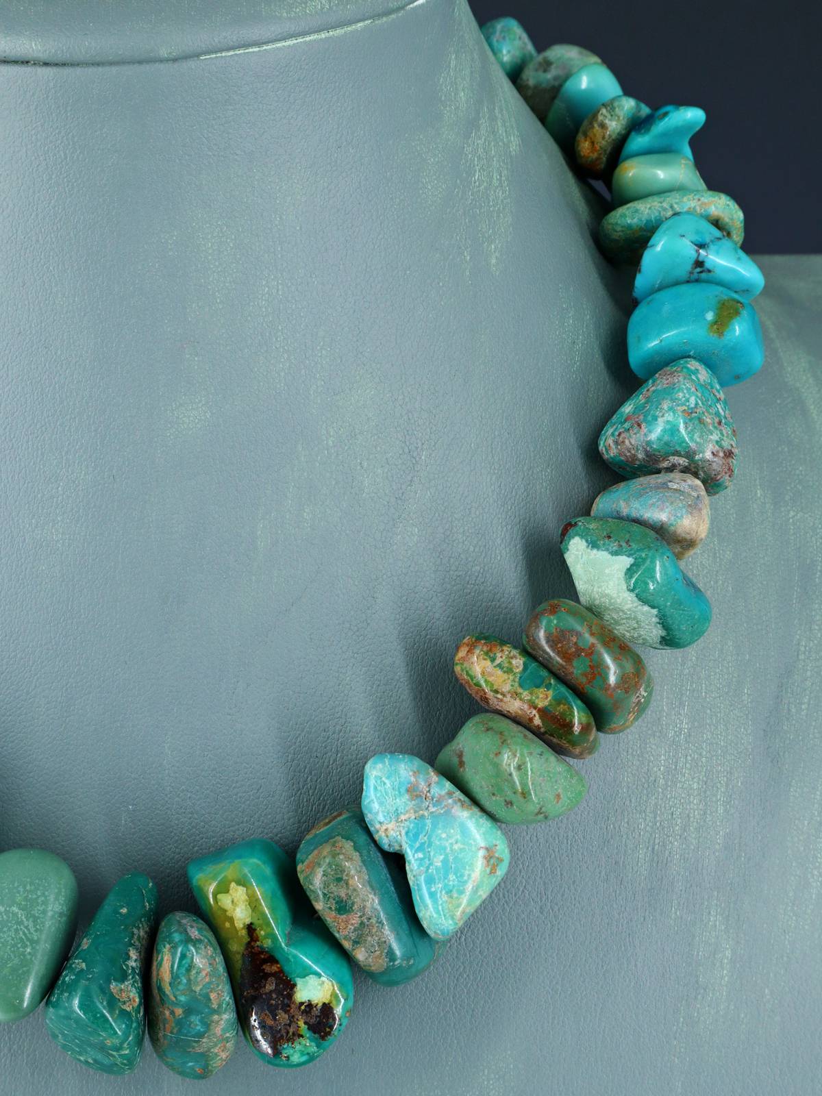 Chunky Native American Single Strand Turquoise Nugget Choker