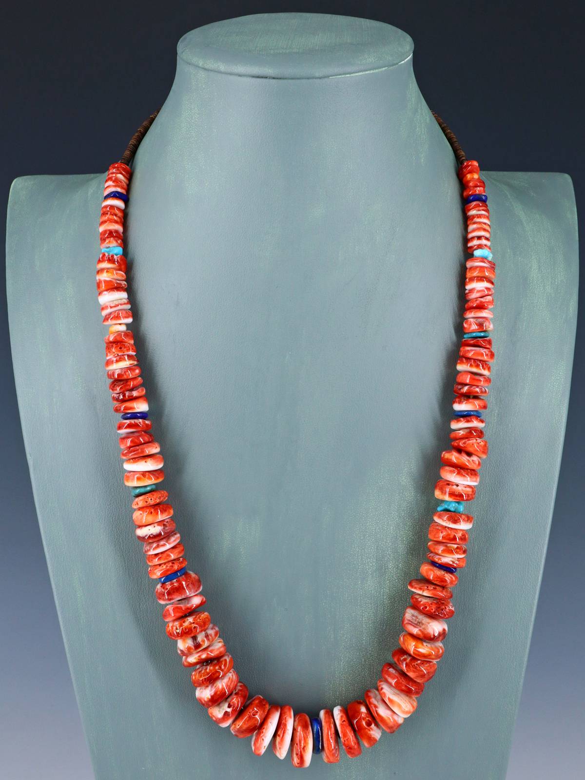 Collar de ostras espinosas graduadas de joyería nativa americana