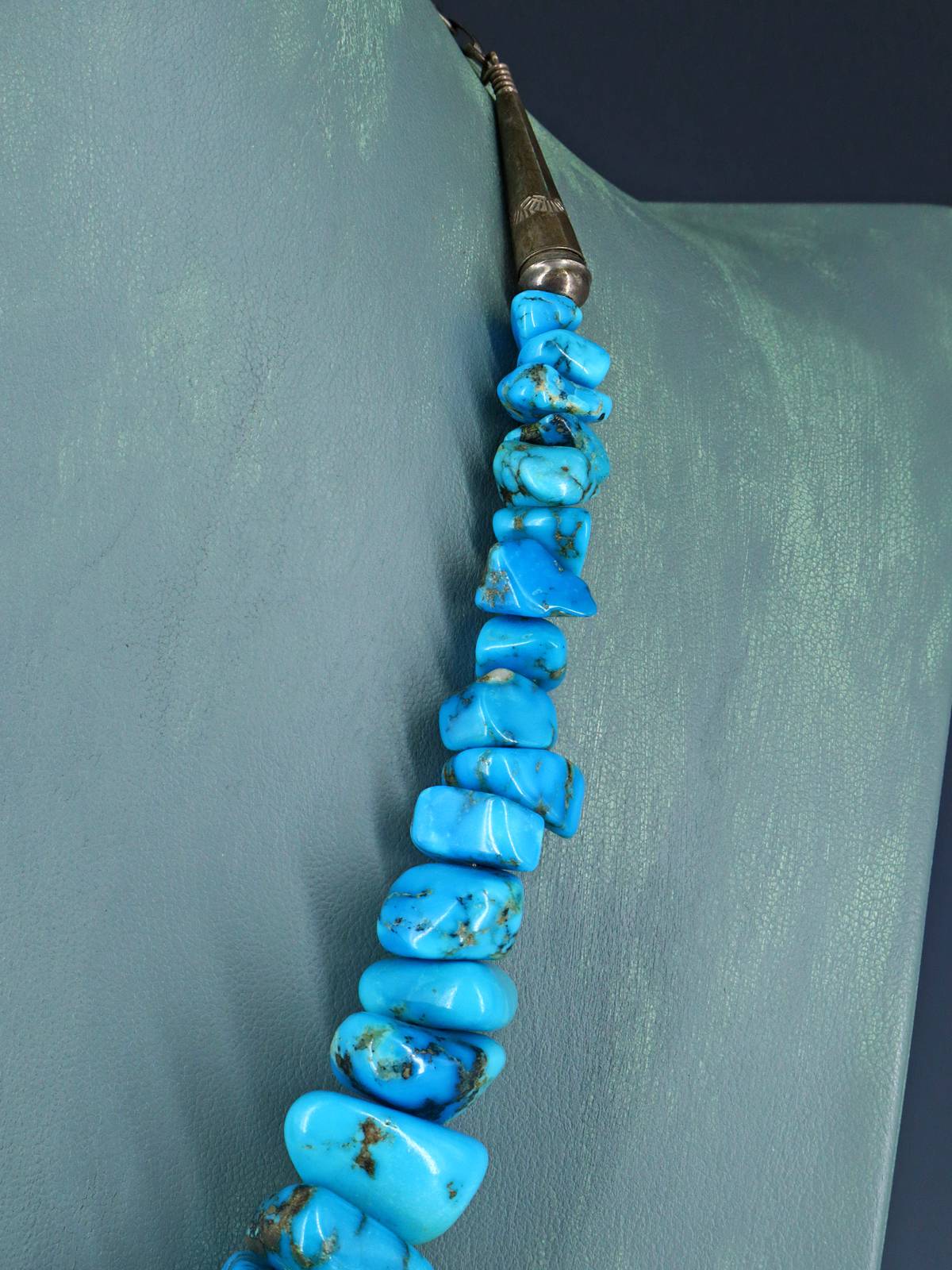 Collier de pépites turquoise amérindiennes Estate