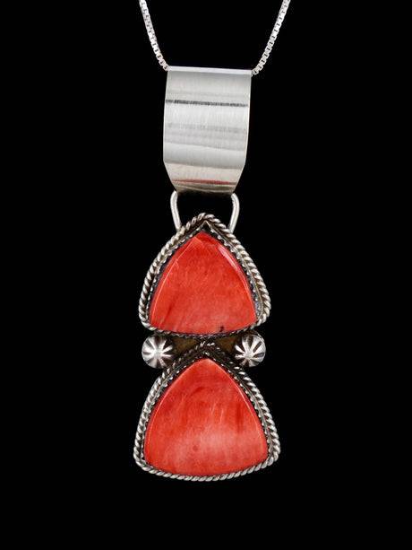 Native American Jewelry Sterling Silver Spiny Oyster Pendant - PuebloDirect.com