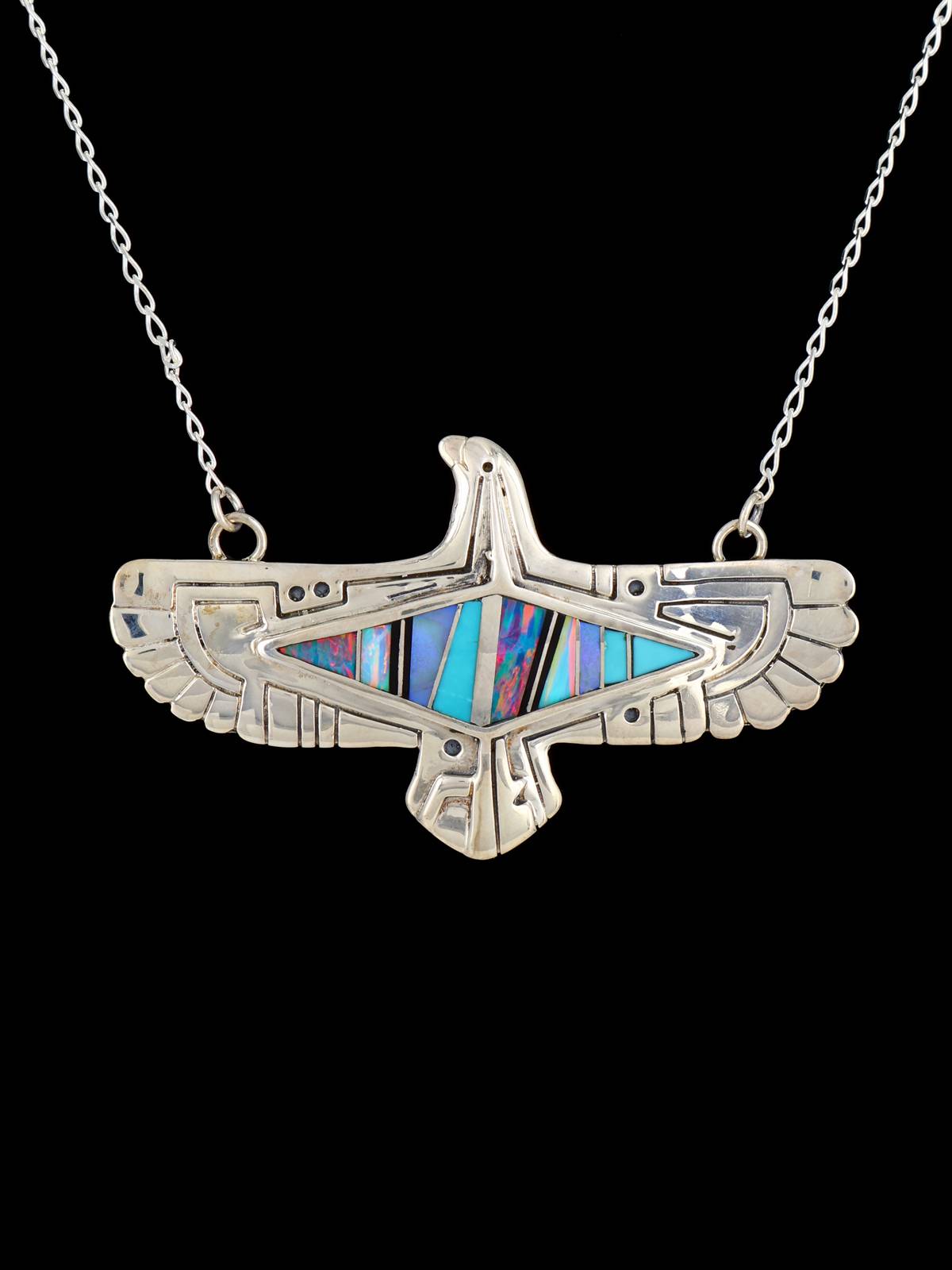Collier de figurine Yei avec incrustation de turquoise incrusté de Zuni
