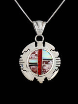 Pendentif amérindien avec incrustation d'opale monarque