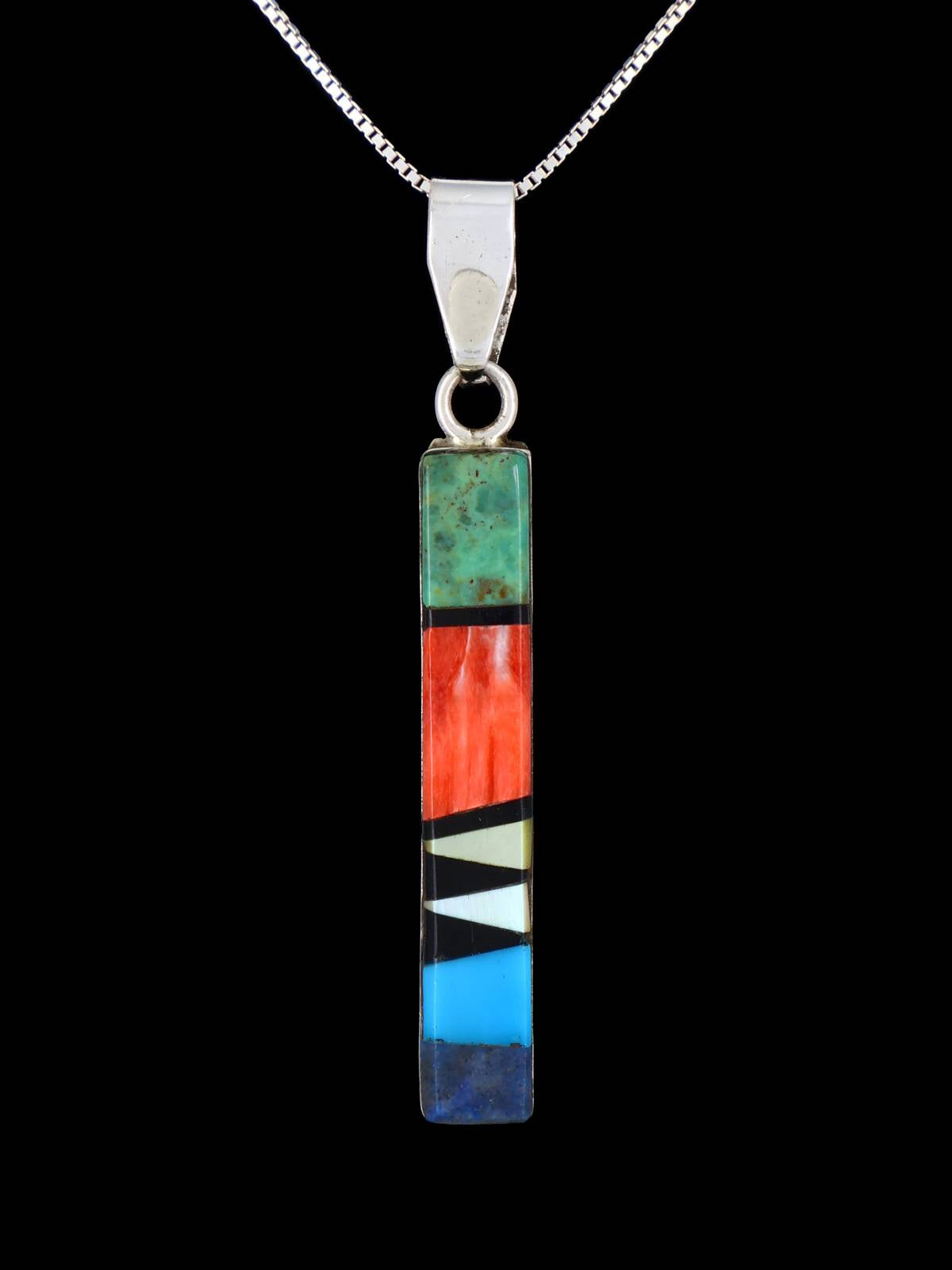 Colgante con incrustaciones de ostras espinosas navajo