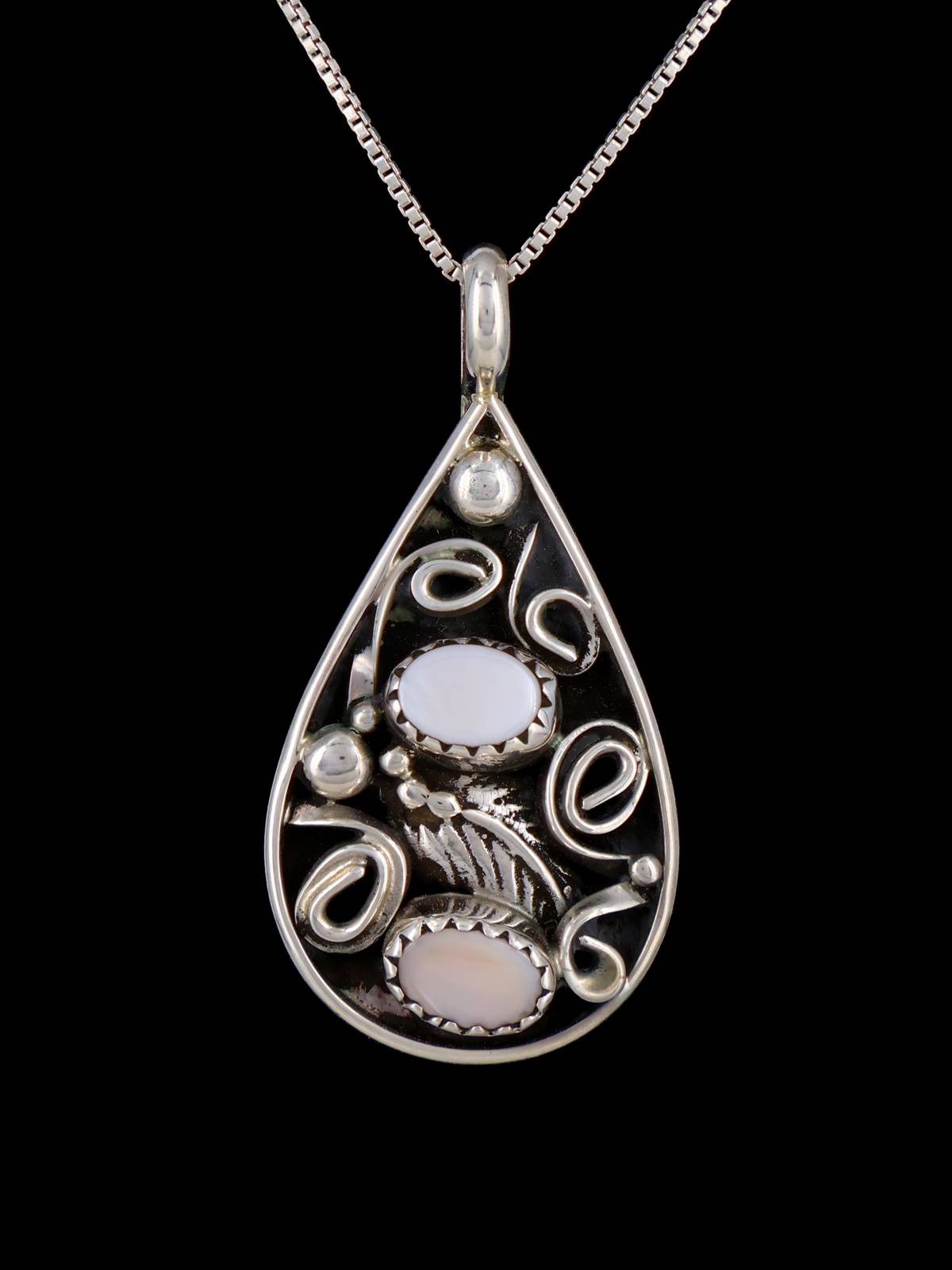 Navajo Jewelry Sterling Silver Pink Shell Sculpted Pendant