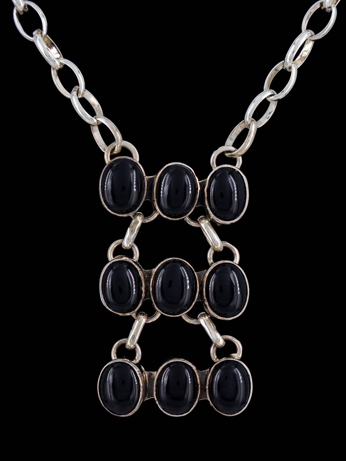 Conjunto de aretes y collar con lazo de ostras espinosas comprimidas de nativos americanos