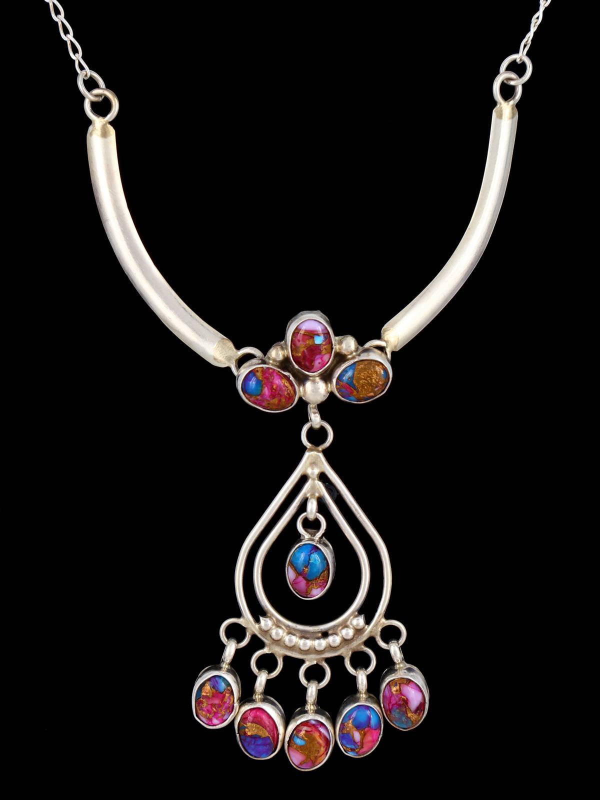 Conjunto de aretes y collar con lazo de ostras espinosas comprimidas de nativos americanos