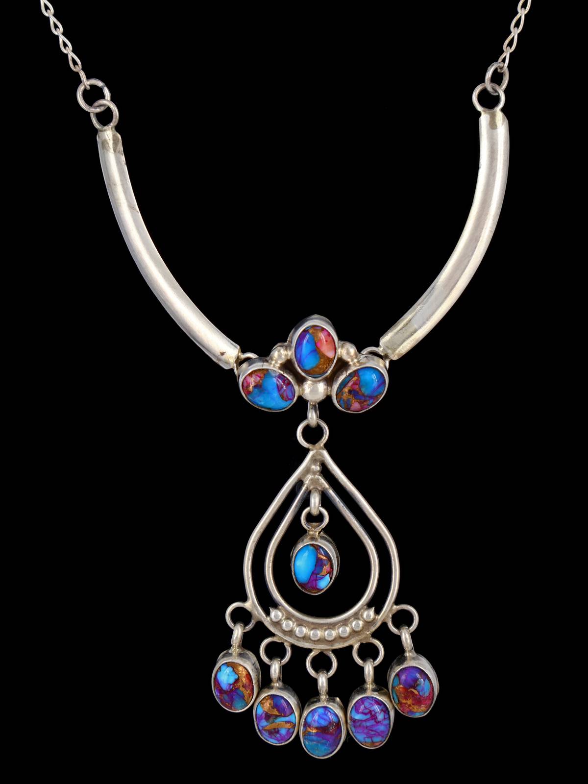 Conjunto de aretes y collar con lazo de ostras espinosas comprimidas de nativos americanos