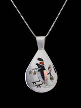 Pendentif oiseau incrusté de bijoux amérindiens