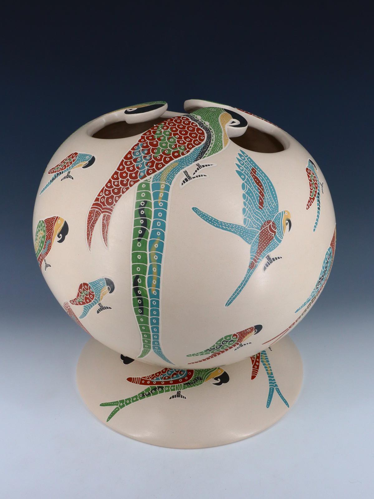 Mata Ortiz Cerámica enrollada a mano con soporte