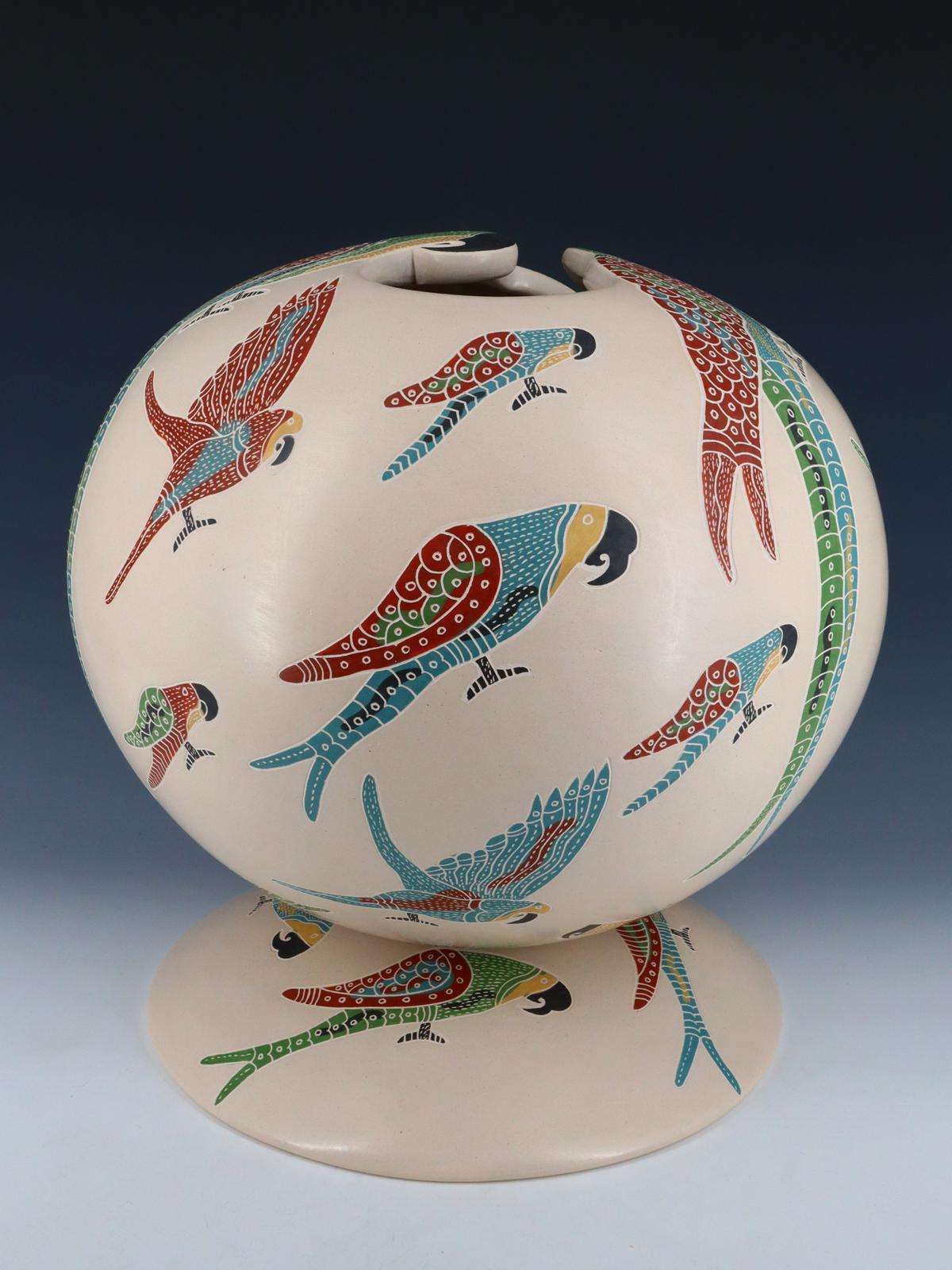 Mata Ortiz Cerámica enrollada a mano con soporte