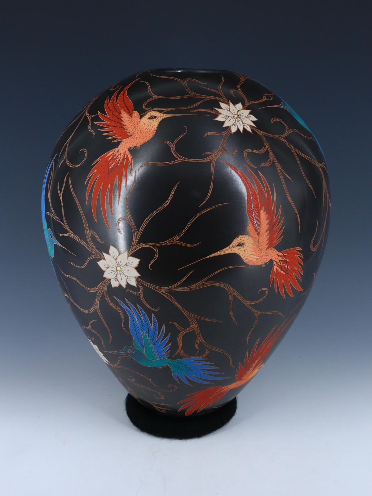 Cerámica de pájaros pintada y grabada de Mata Ortiz