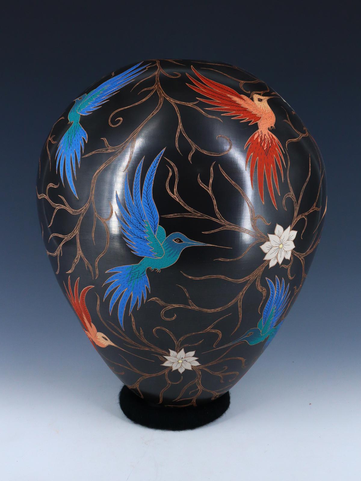 Cerámica de pájaros pintada y grabada de Mata Ortiz